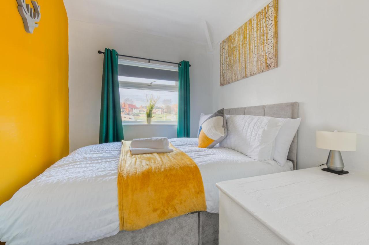 Rookwood House - Spacious Home With Free Parking - Short Stay Leeds Leeds  Extérieur photo