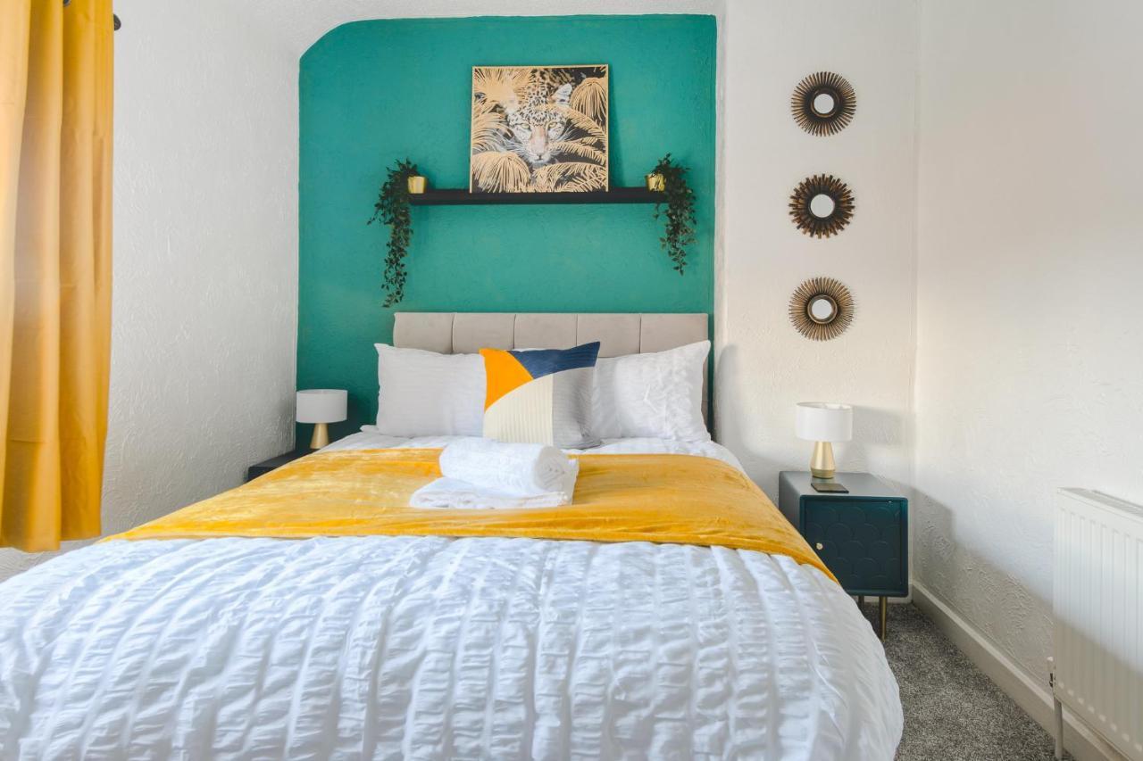 Rookwood House - Spacious Home With Free Parking - Short Stay Leeds Leeds  Extérieur photo