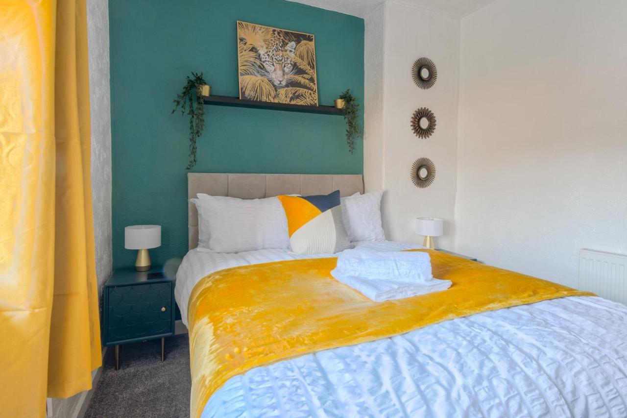 Rookwood House - Spacious Home With Free Parking - Short Stay Leeds Leeds  Extérieur photo